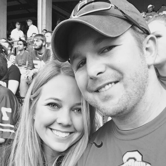 Meet your Posher, Danielle - Picture 2 of 3